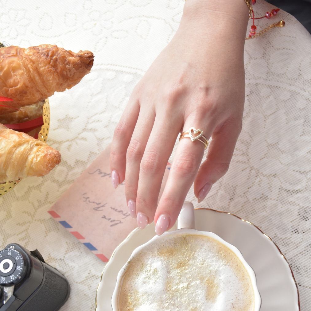 Anillo cora y circon