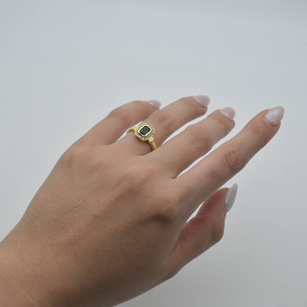 Anillo esmeralda