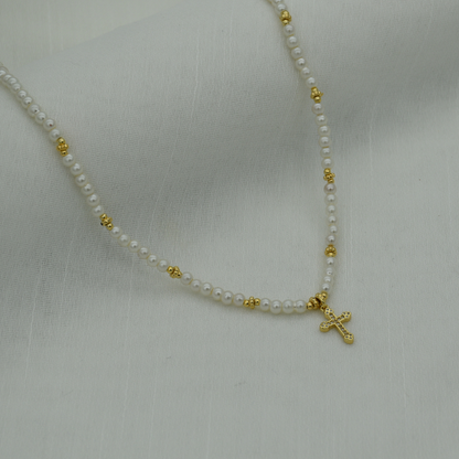 Chocker perlas cruz