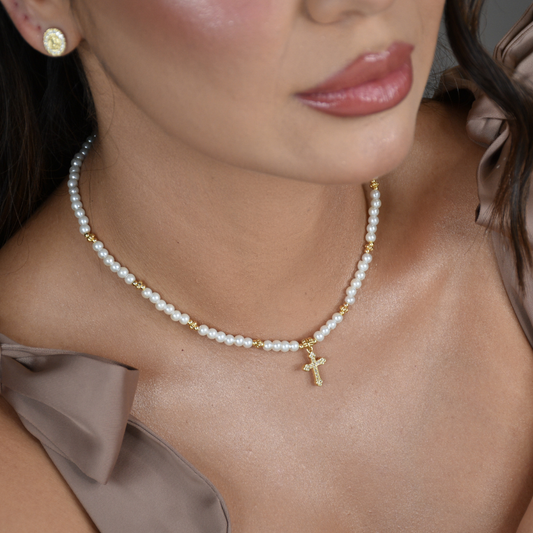 Chocker perlas cruz